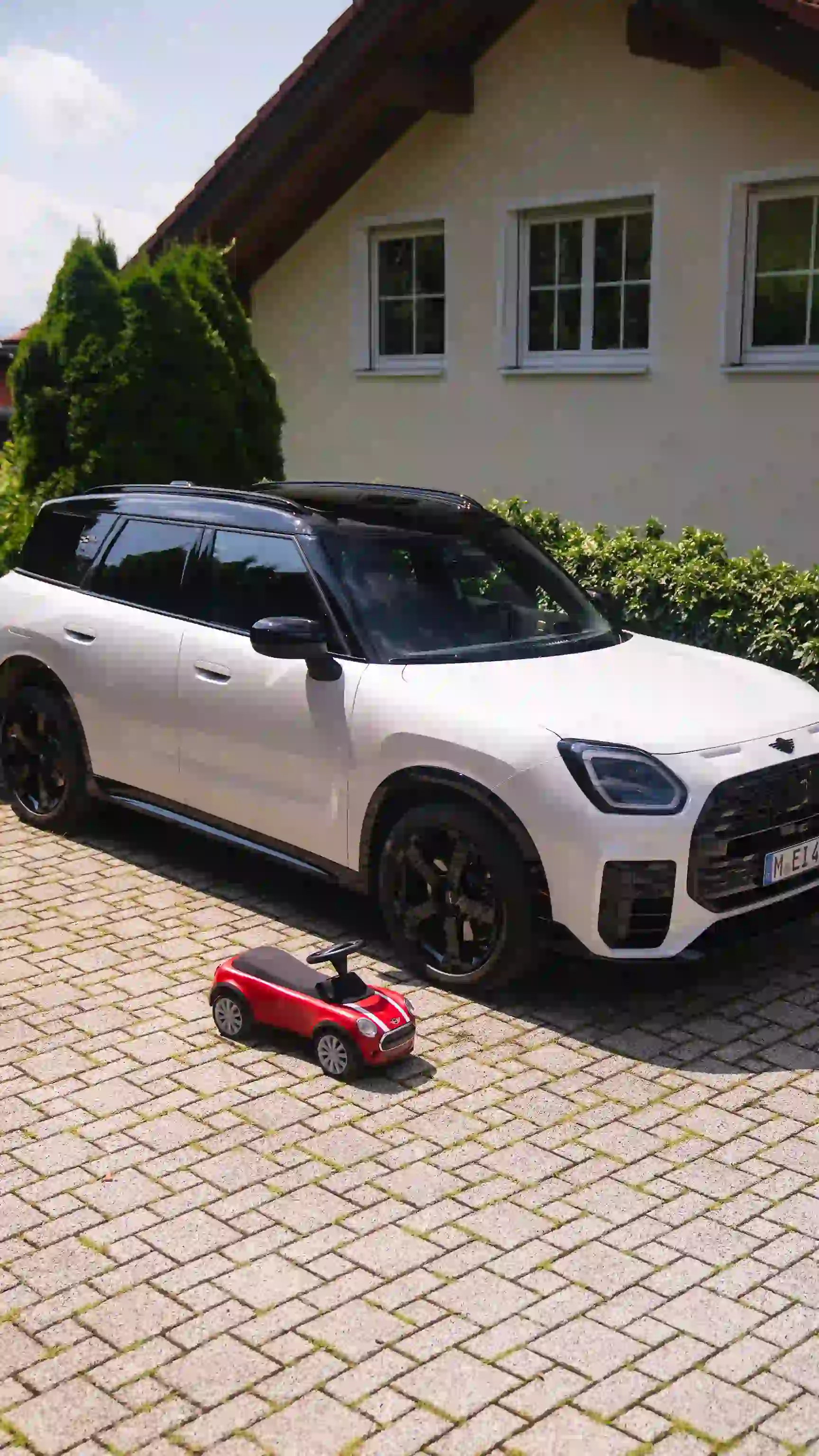 MINI Countryman - Голем автомобил, мал автомобил
