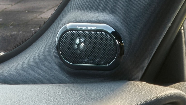 MINI Cooper SE со 3 врати – Harman Kardon – Звучници