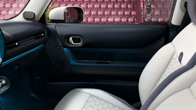 MINI Cooper 3- врати - мозаик - внатрешност