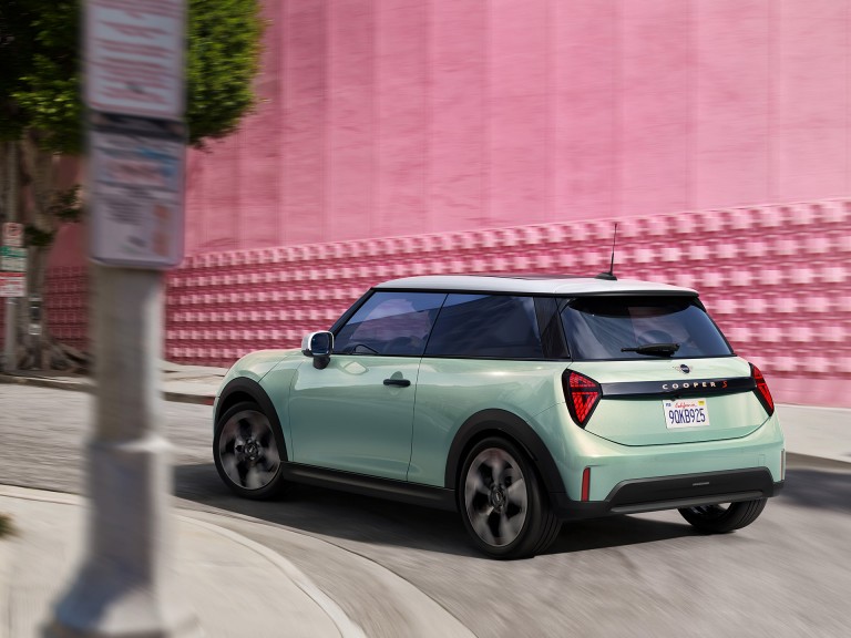 MINI Cooper 3- врати - возечко искуство - аеродинамична ефикасност
