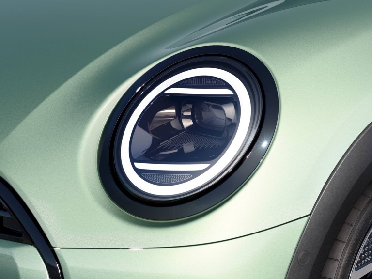 MINI Cooper 3-врати - надворешност - светлосен потпис
