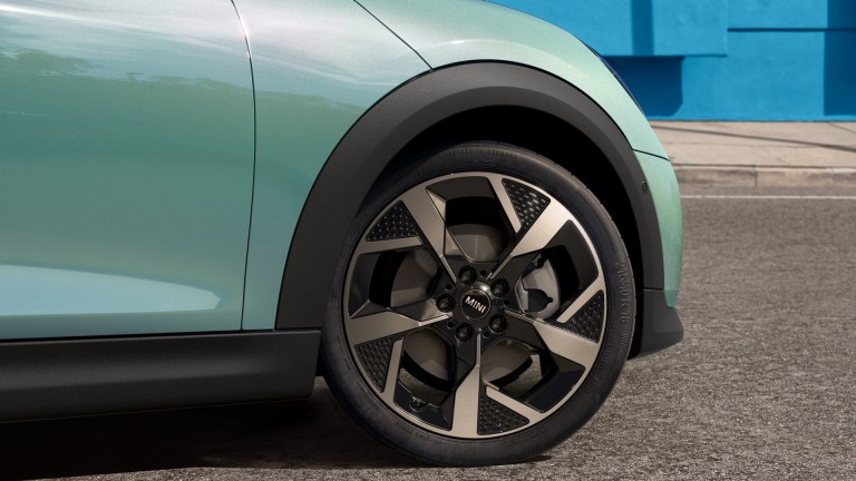 MINI Cooper 3-врати - галерија од надворешност - детали за тркалата