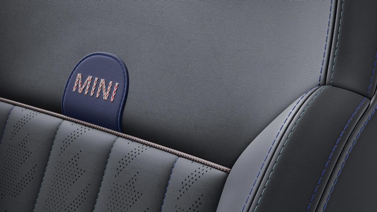 MINI Cooper 3-врати - внатрешност - галерија - седишта стил два